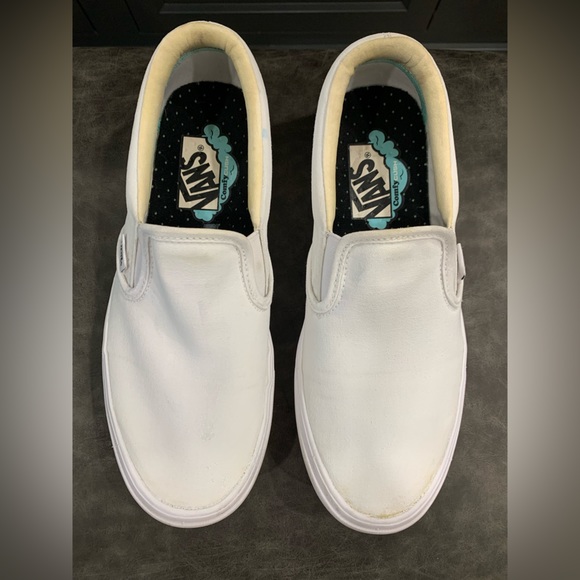 Unisex Vans ComfyCush white canvas slip on shoes. - Picture 3 of 8